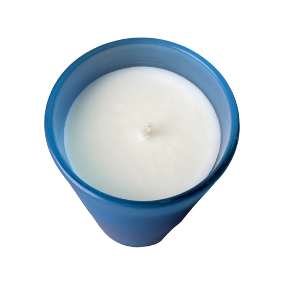 Chesapeake Bay | Freedom + Confidence Oak Moss Amber | Soy Wax Candle | 12.5 oz - Picture 2 of 4